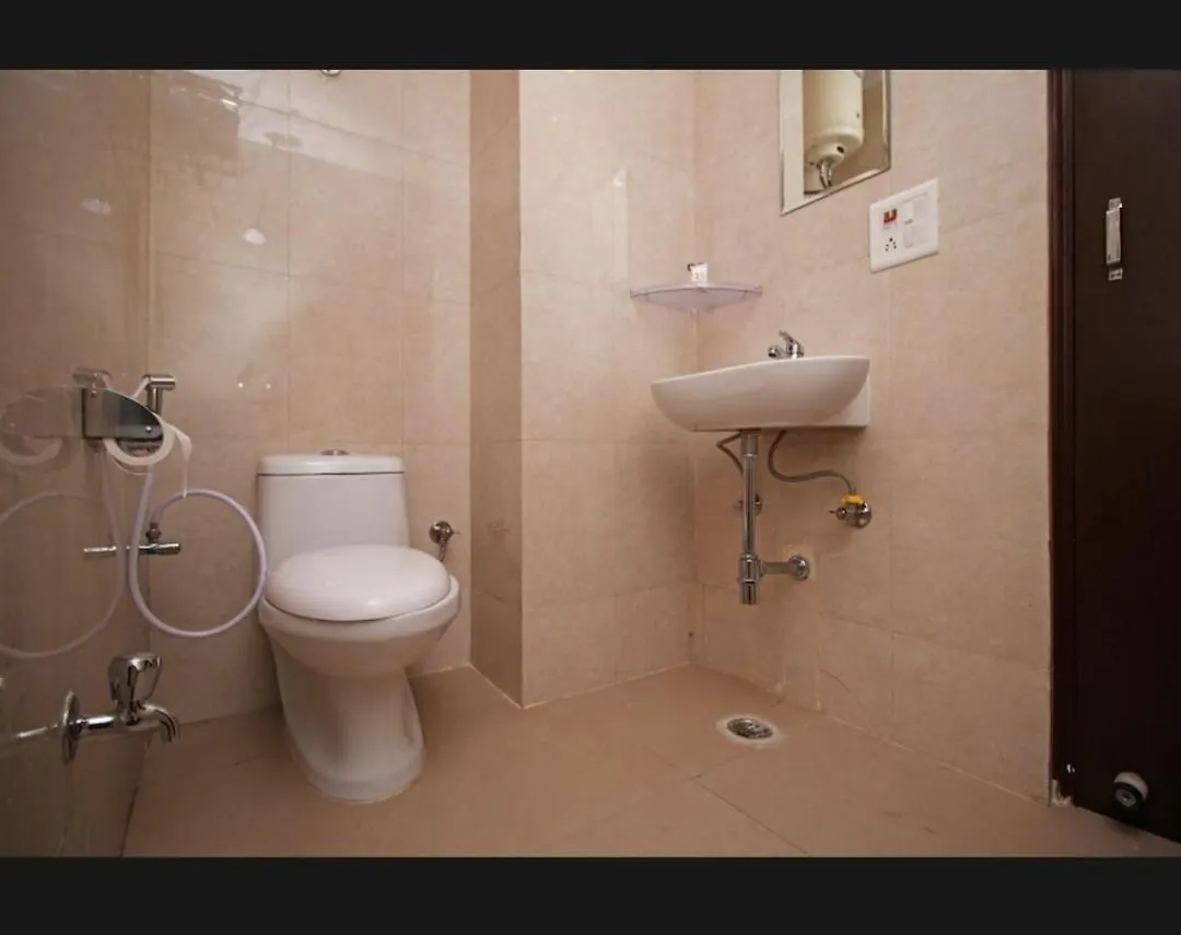 Surya Palace Hotel New Delhi 3*,